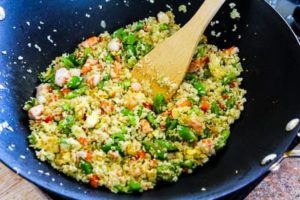cauliflower-fried-rice-with-shrimp