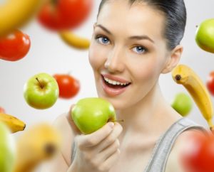 girl eating fruit2